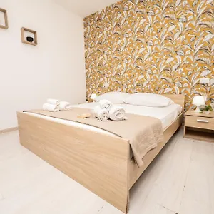 https://central-rooms-128l.sicilyhotelsitaly.net